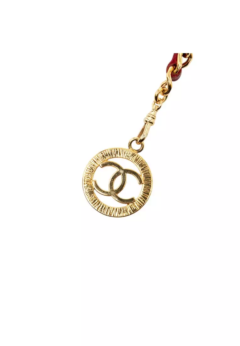 Pre-Loved Chanel Gold Plated Leather Woven Medallion Chain Belt Chanel Leather Woven Gold Plated Cc Medallion Chain Belt  main image 3