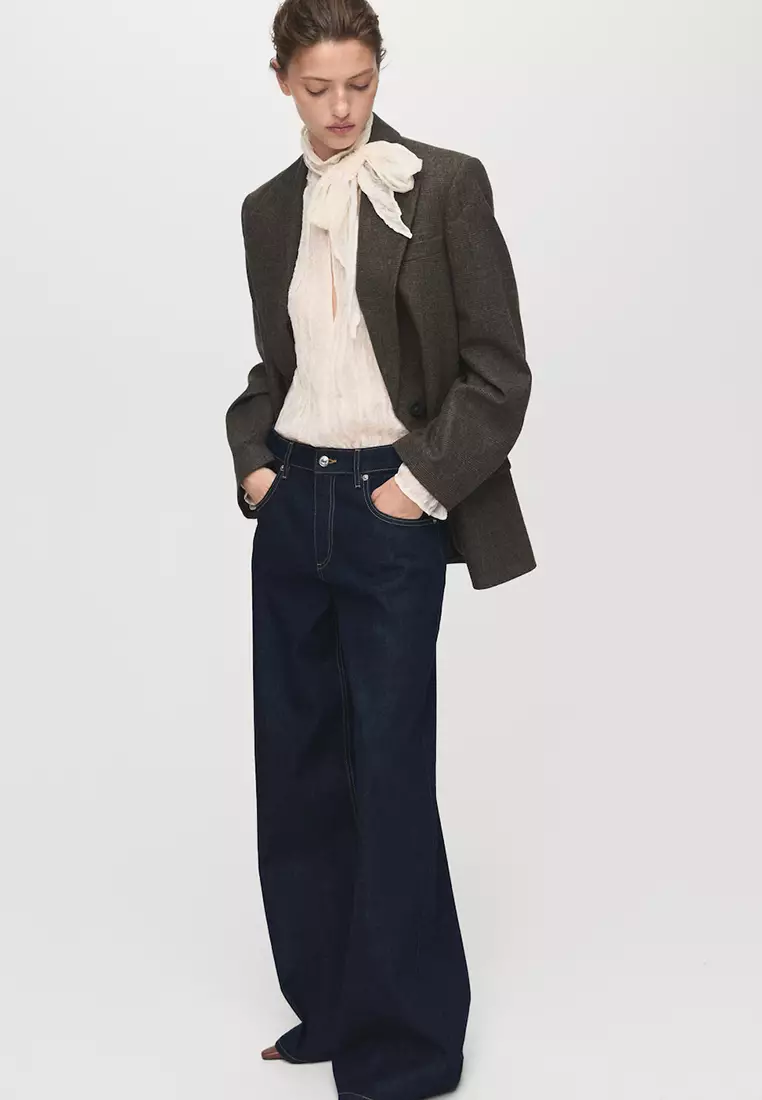 Low-Rise Wide-Leg Jeans