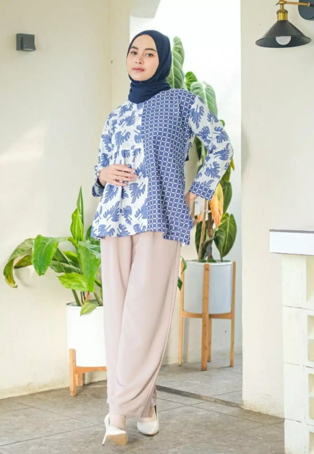 Kumala Navy Blouse Batik Premium Elegant SD