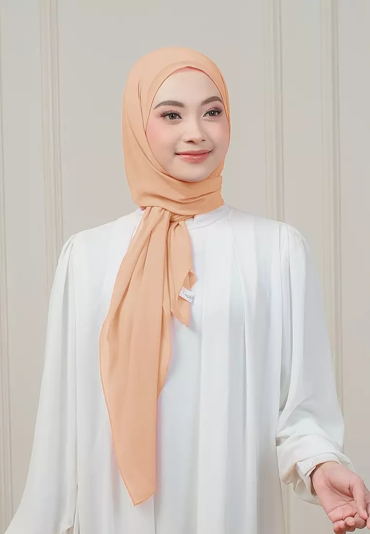 HIJAB INSTAN MAGNET SYIFA - BRILIANT ORANGE