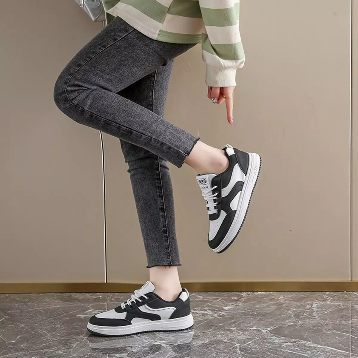 Snekaers Cewek Casual Ootd Kampus Pelajar Sepatu Wanita SS103