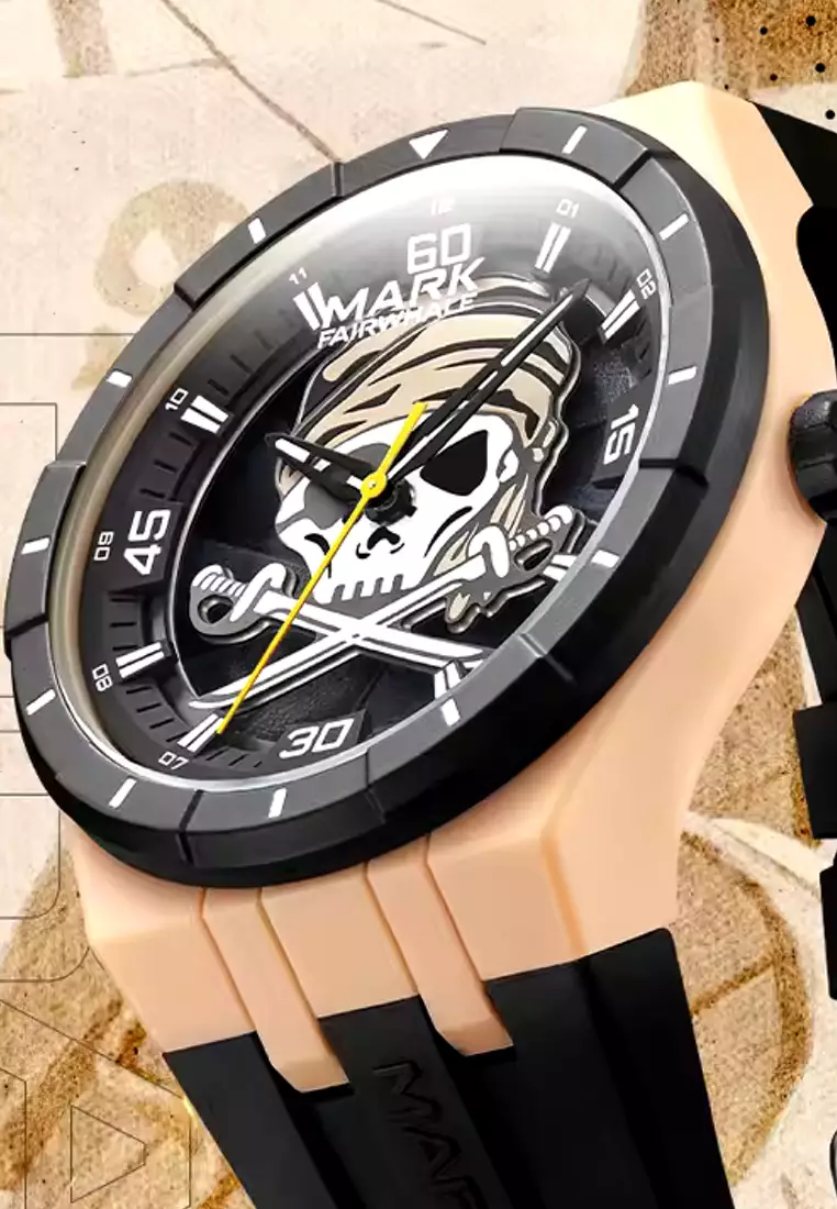 Unisex Rotating Pirate Skull Quartz Watch, Black Rubber Strap