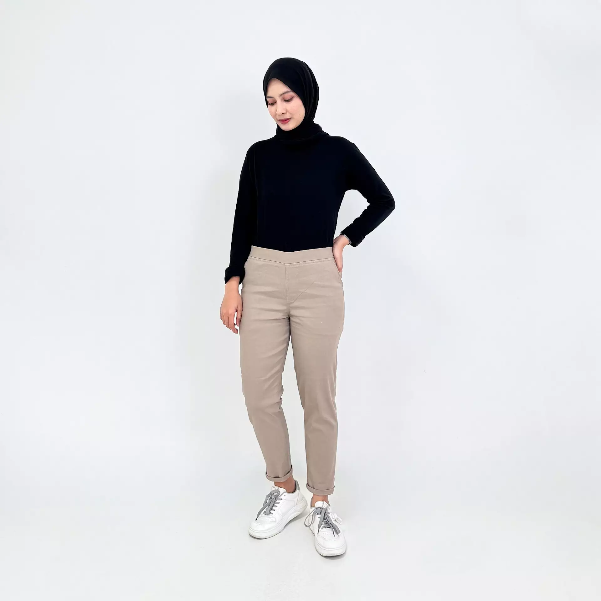 Celana Panjang Katun Basic Delli COKLAT MUDA