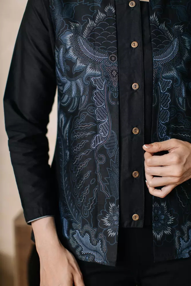Mahiya Black Blouse Batik Wanita Kutu Baru Katun