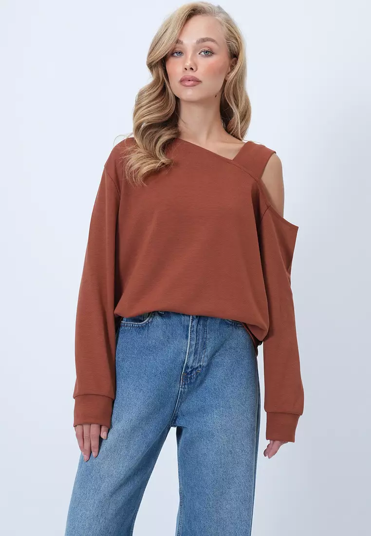 Asymmetrical Shoulder Detailed Blouse