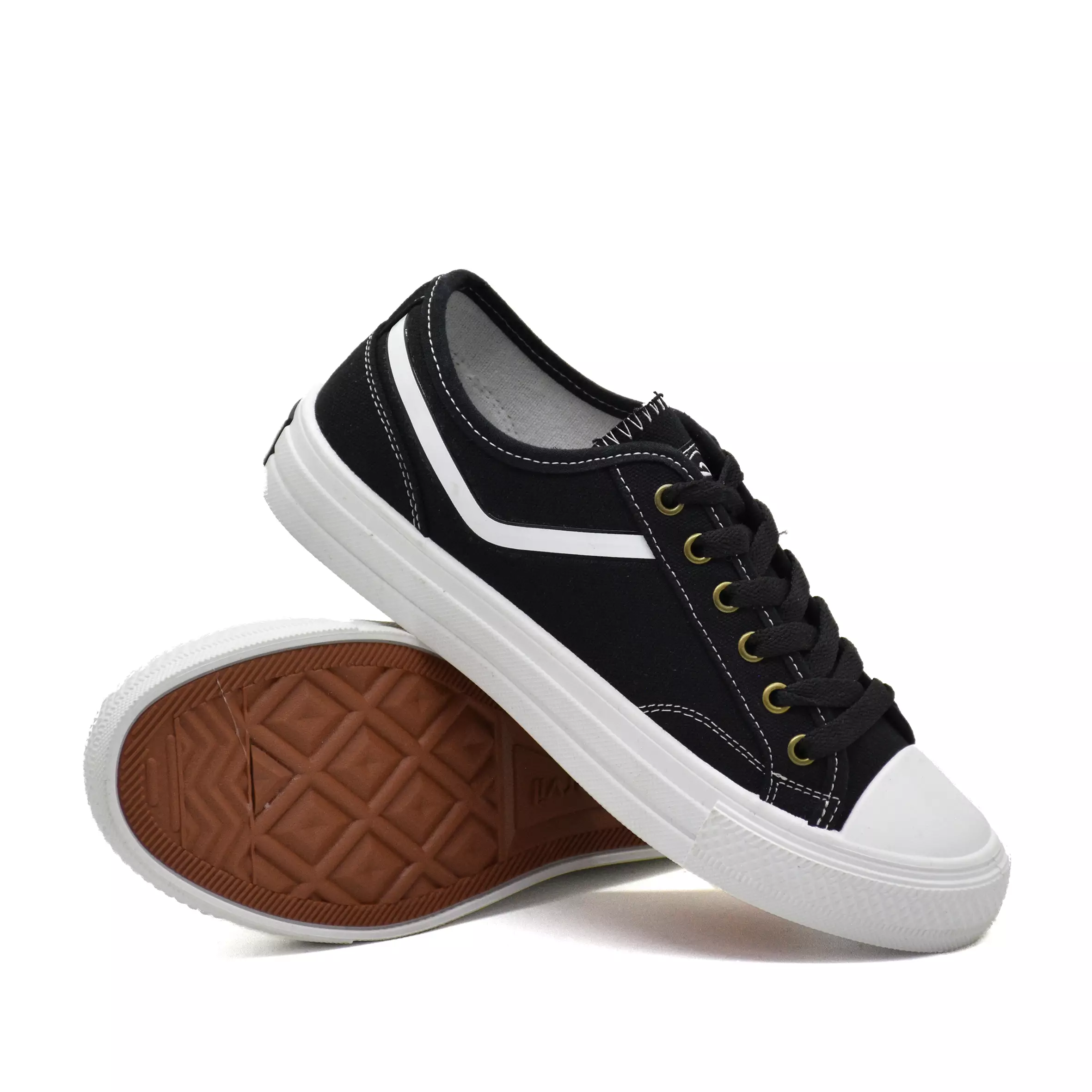Carvil Sepatu Pria Skiniar Low Black/White