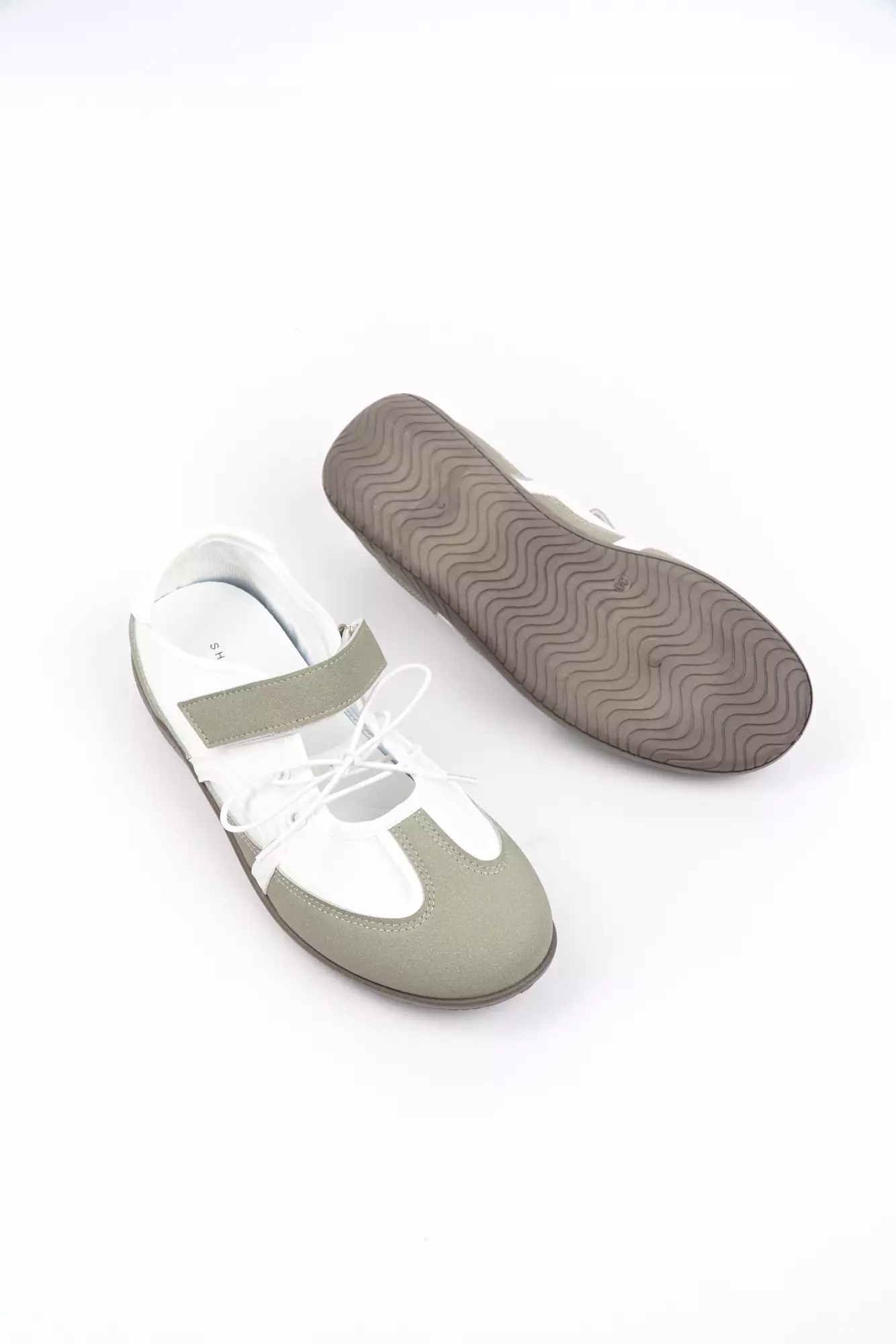 Blow Miu Sneakers Sneakerina Wanita WCBL 0005