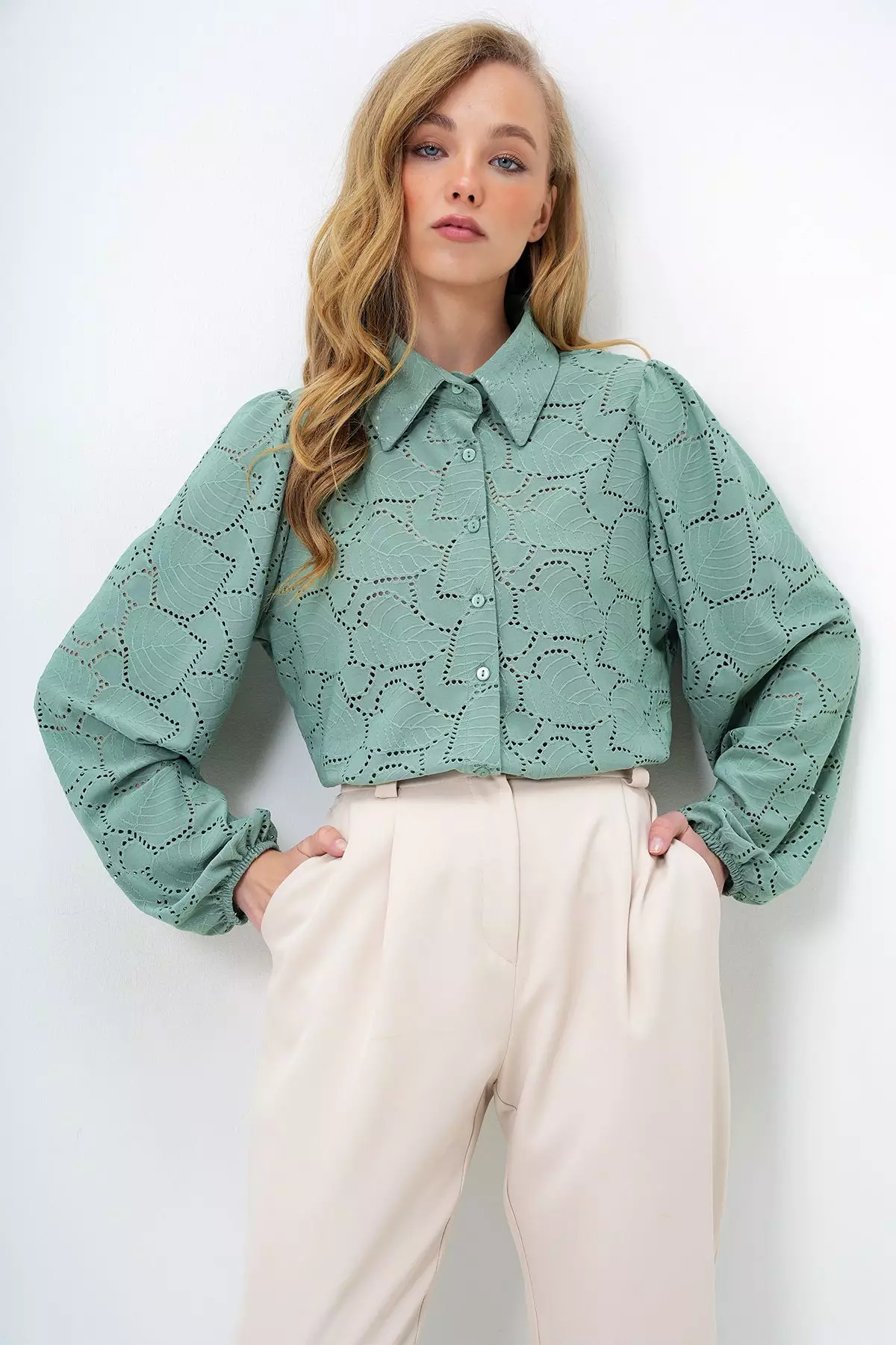 Women's Green Guipure Woven Premium Shirt Alc-X4366
