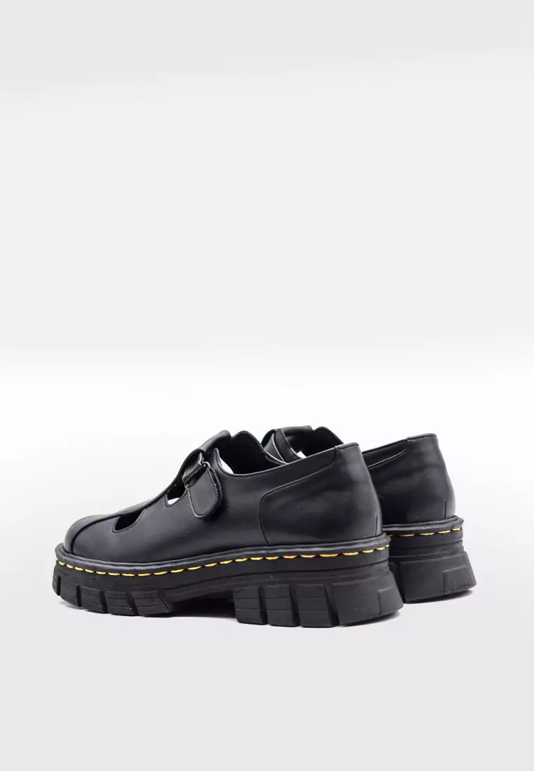 Kirara Black Loafers Boat Shoes