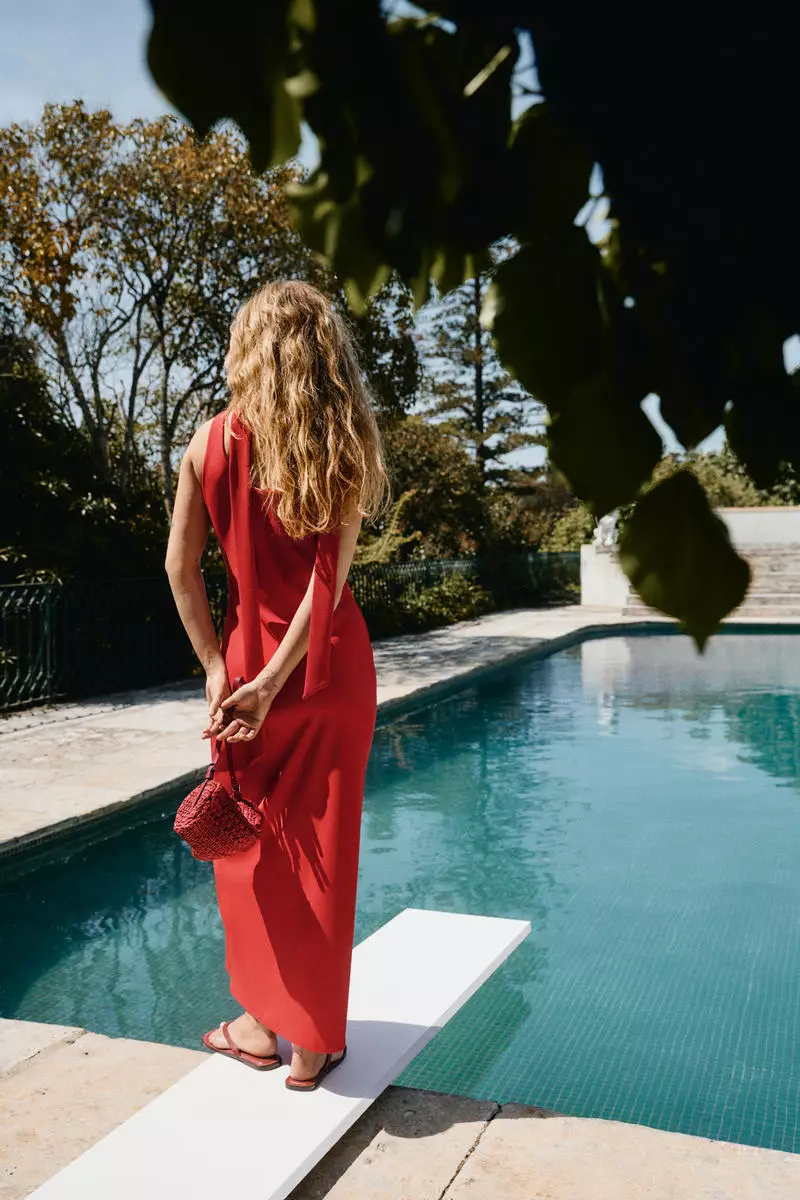 Bodycon dress with scarf