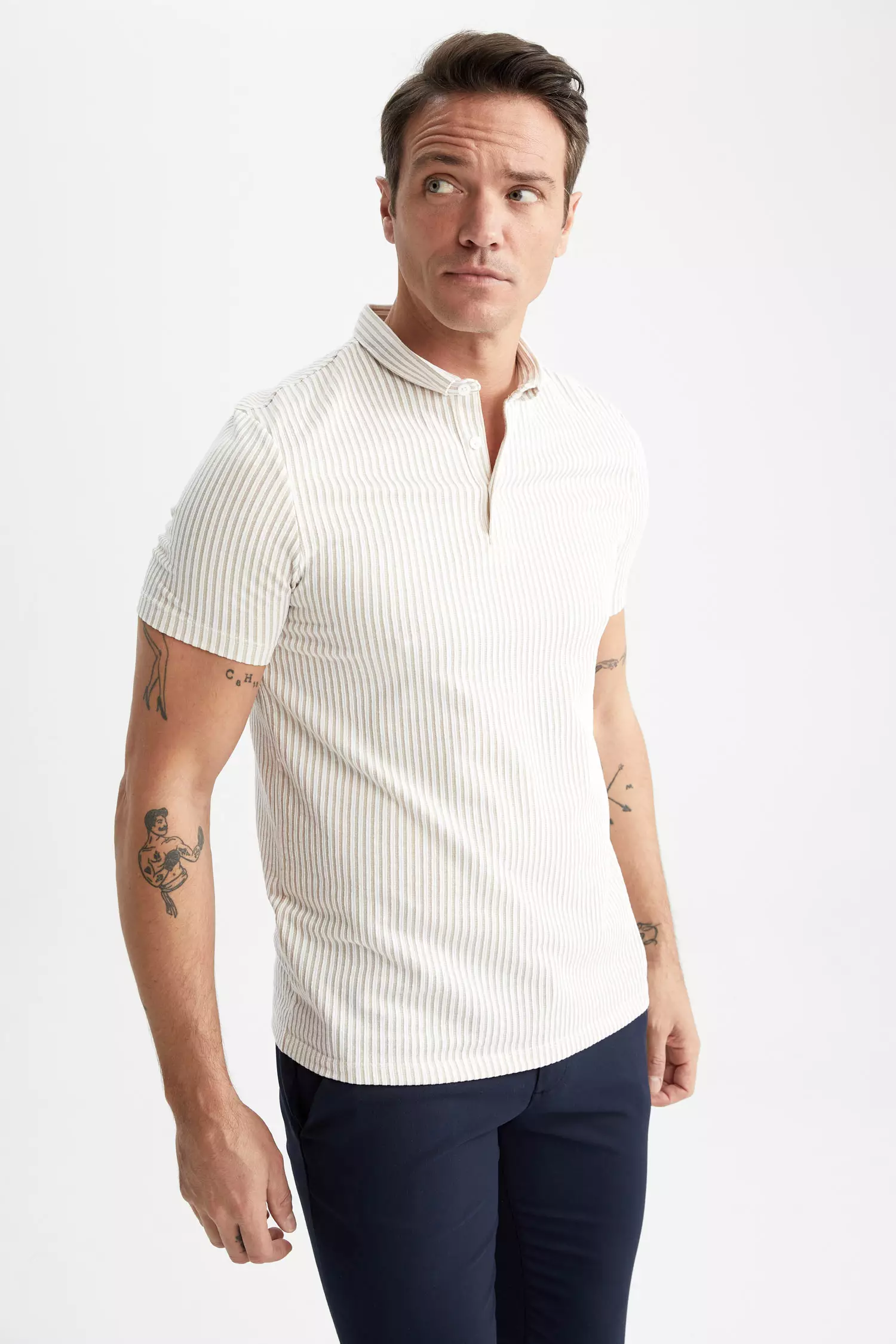 Buy DeFacto Slim Fit Short Sleeve Polo T-Shirt 2024 Online