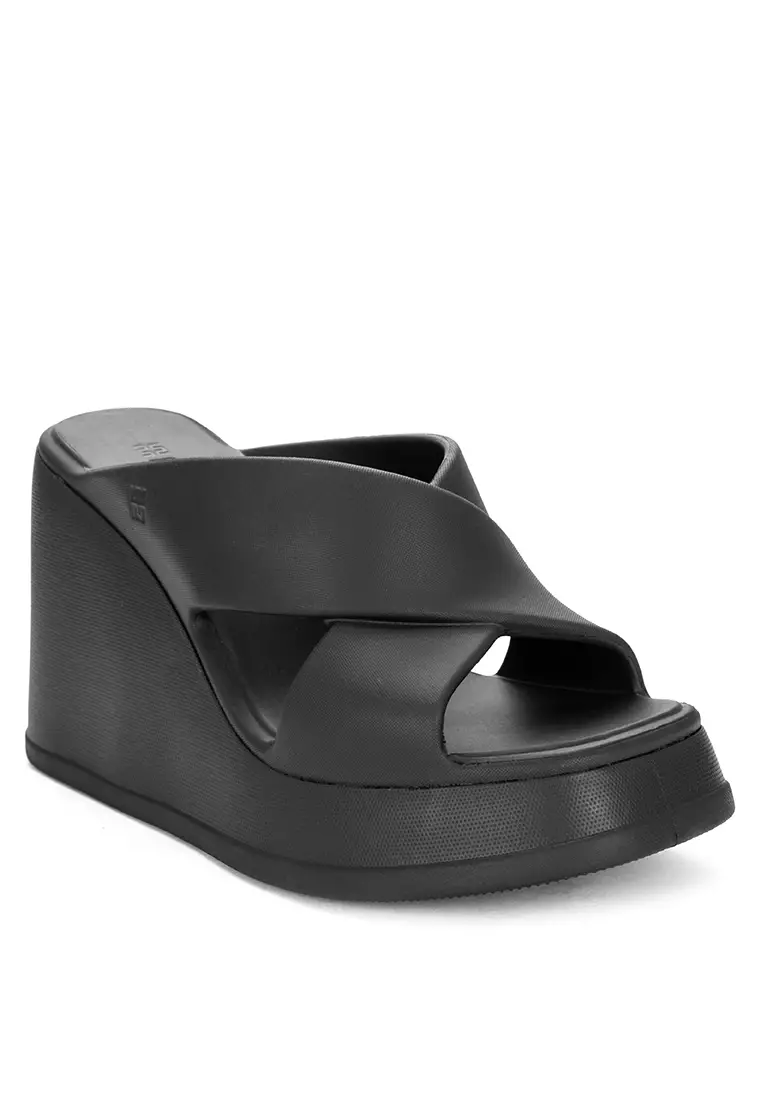 Free Vibe Sandals