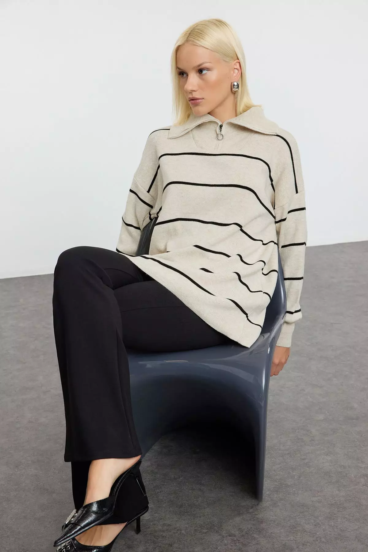 Stone Striped Turn-Down Collar Zipper Detailed Knitwear Sweater Tctaw25Ak00064