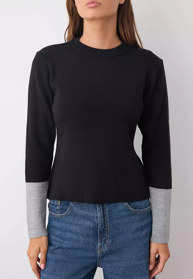 Black Sleeves Color Block Knit Sweater