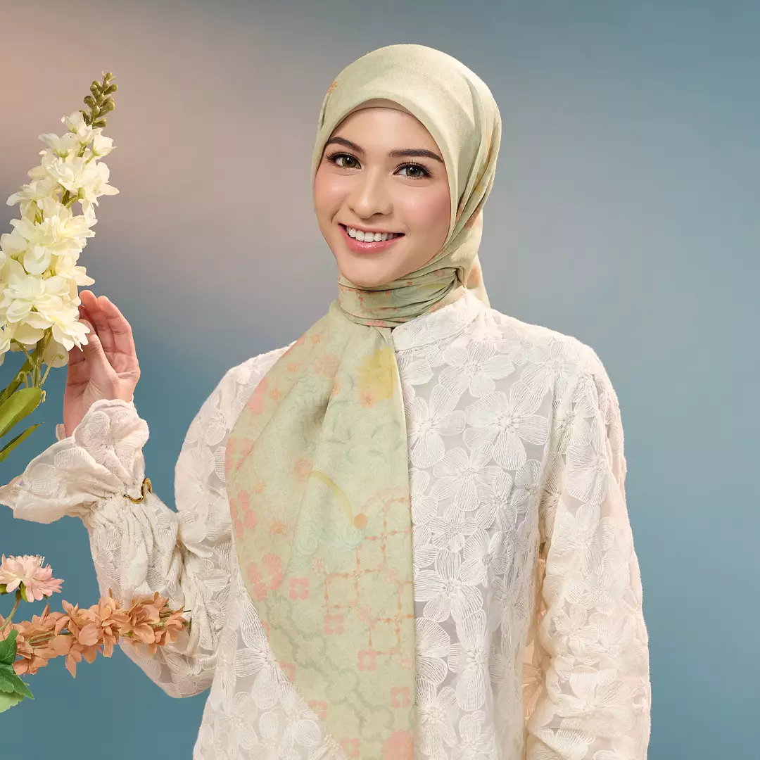 [INCLUDE HARD BOX] ZM Zaskia Mecca - Scarf Bunga Pertiwi Edisi Cut Nyak Meutia Green | Material Voal Alaska Premium | Hijab Motif Segi Empat