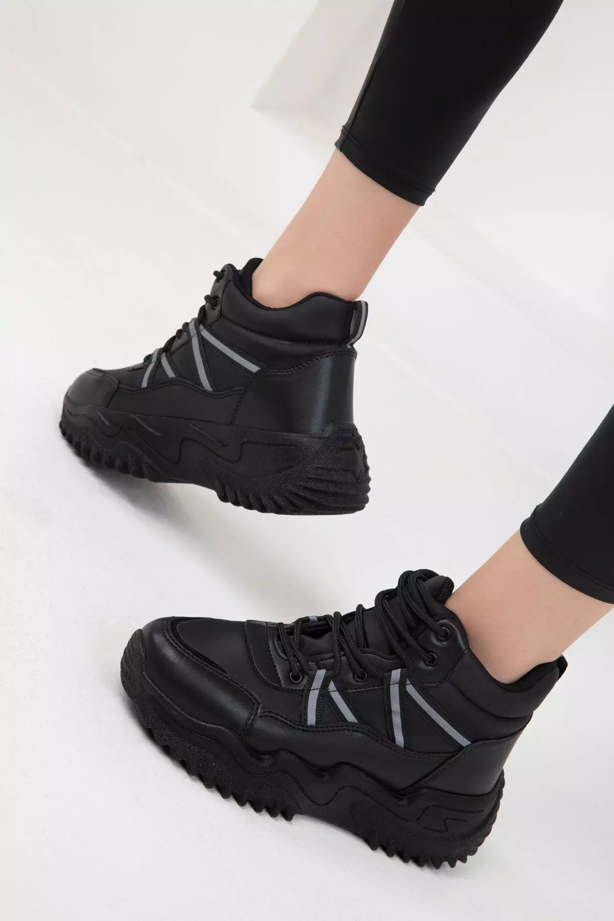 Discount on Soho  shoes - SKU: High-Cut Sneakers