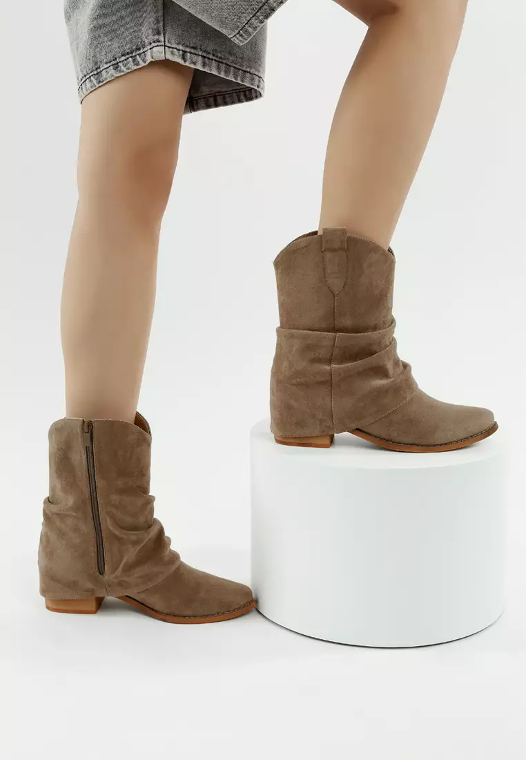 灰褐色休閒小牛皮靴