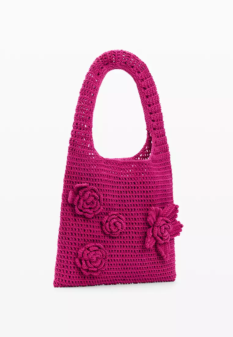 Crochet bag with flowers