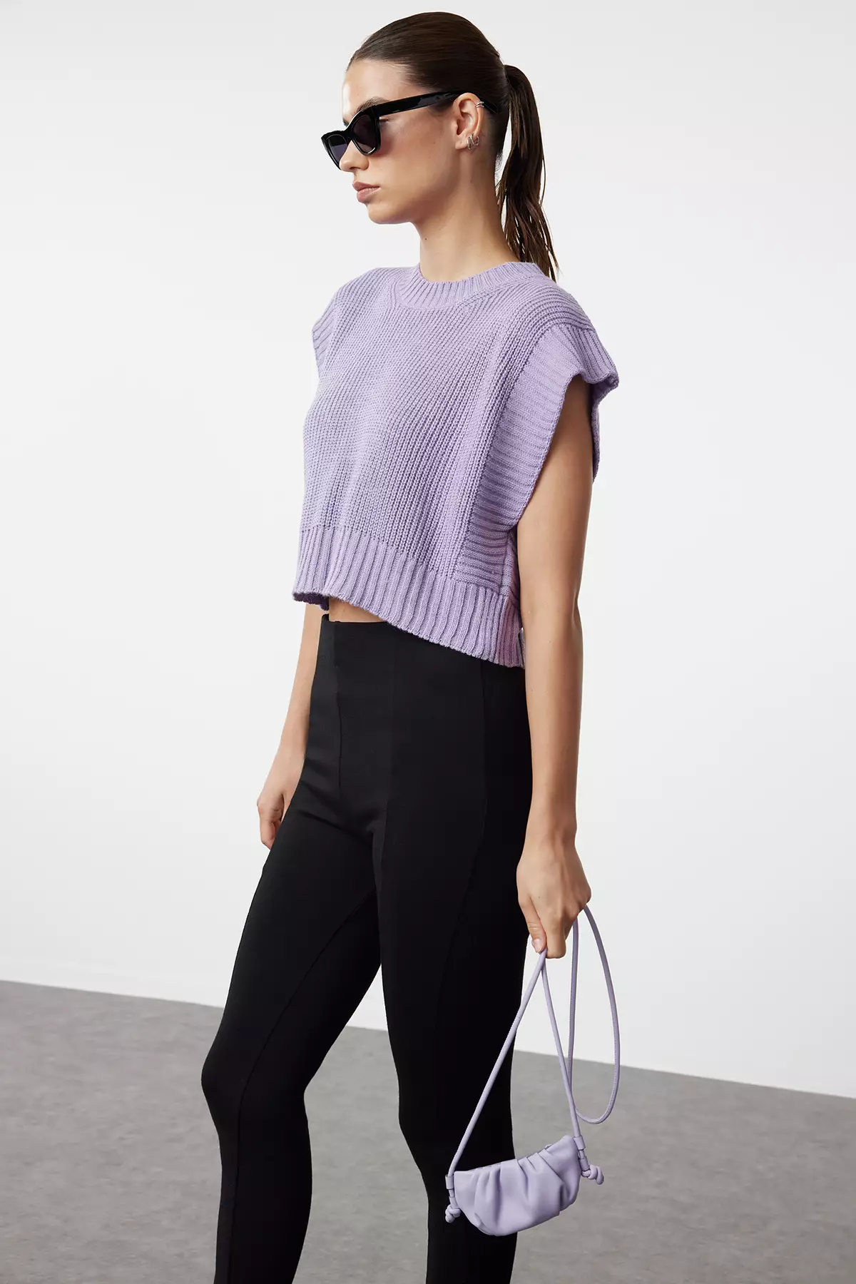 Lilac Crop Crew Neck Knitwear Sweater TWOAW24SV00005