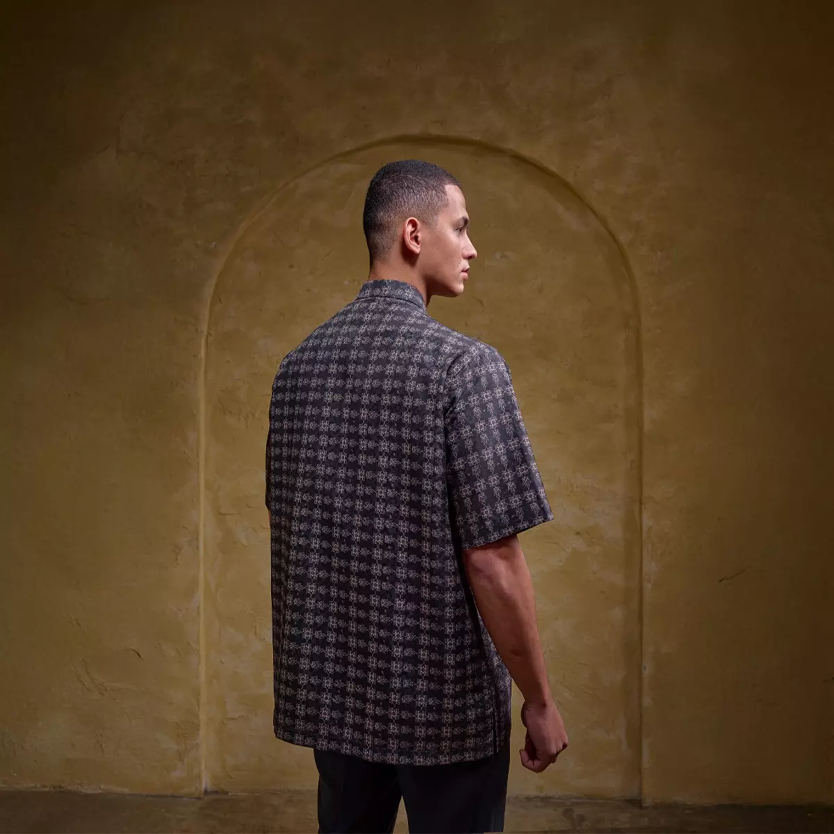 ZM Zaskia Mecca - Khoja Ink Kemeja Koko Pria Lengan Pendek - Teman Serumpun - Edisi Kamboja