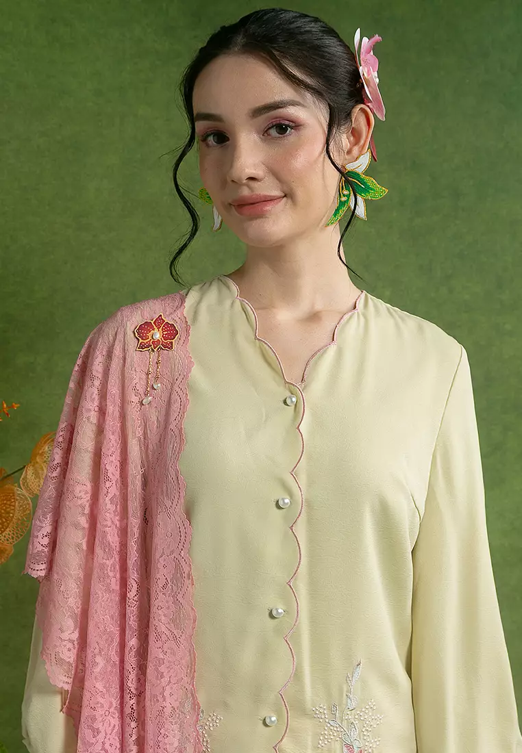 Dayana Embroidered Kebaya with Shawl