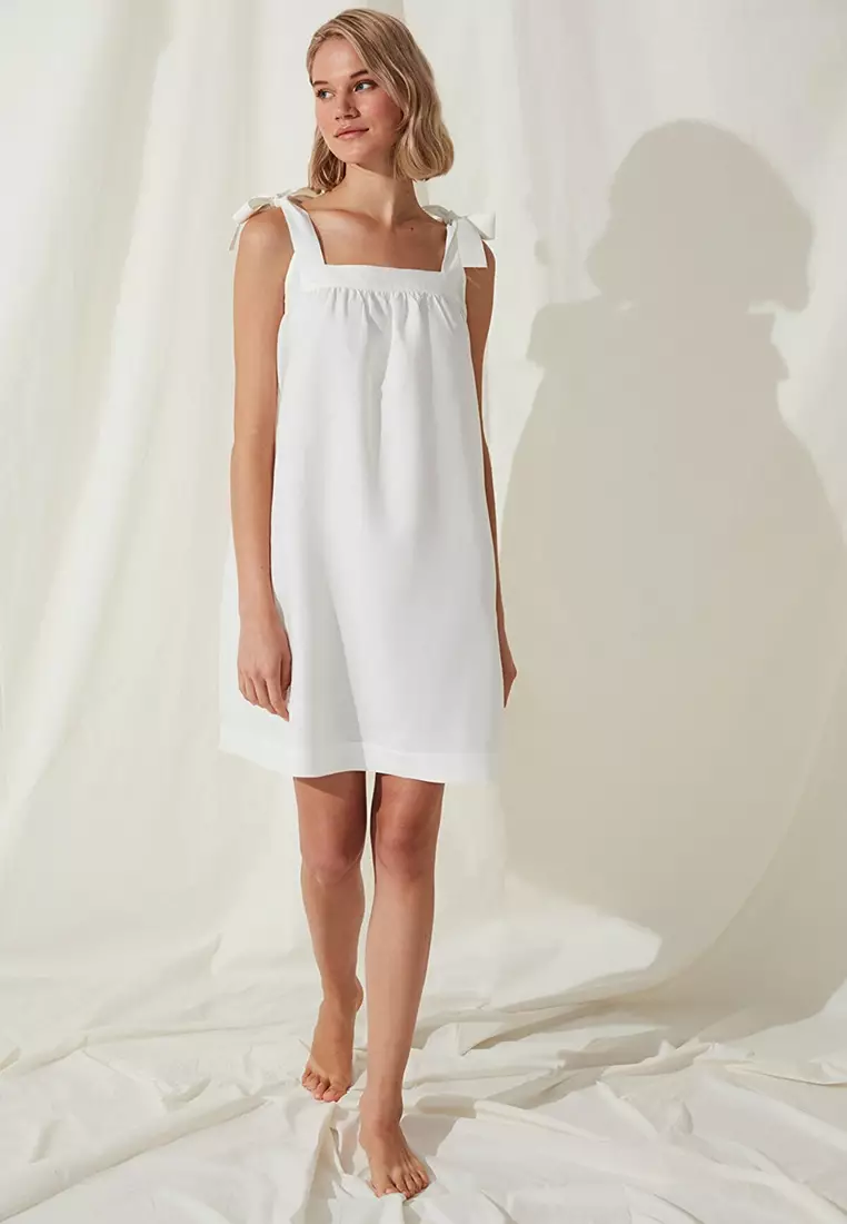 White linen hot sale cocktail dress