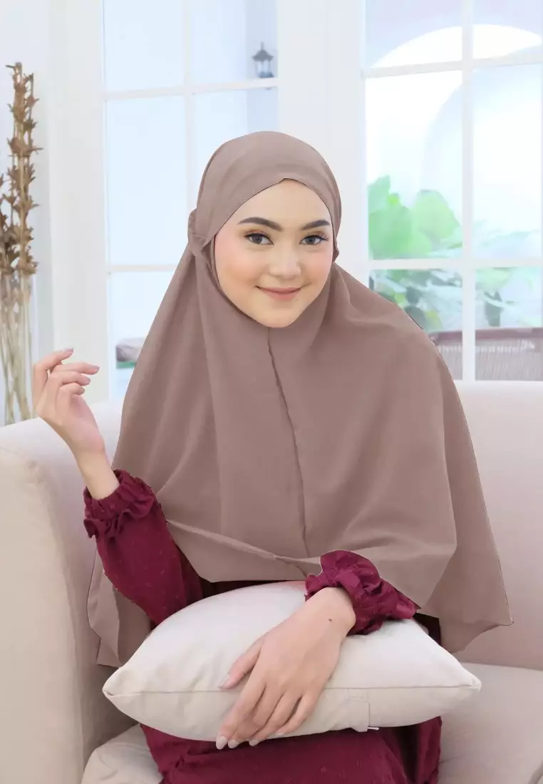Cotton Bee - Zaylie Bergo Tali | Hijab Instan Tali Ruffle - Almond