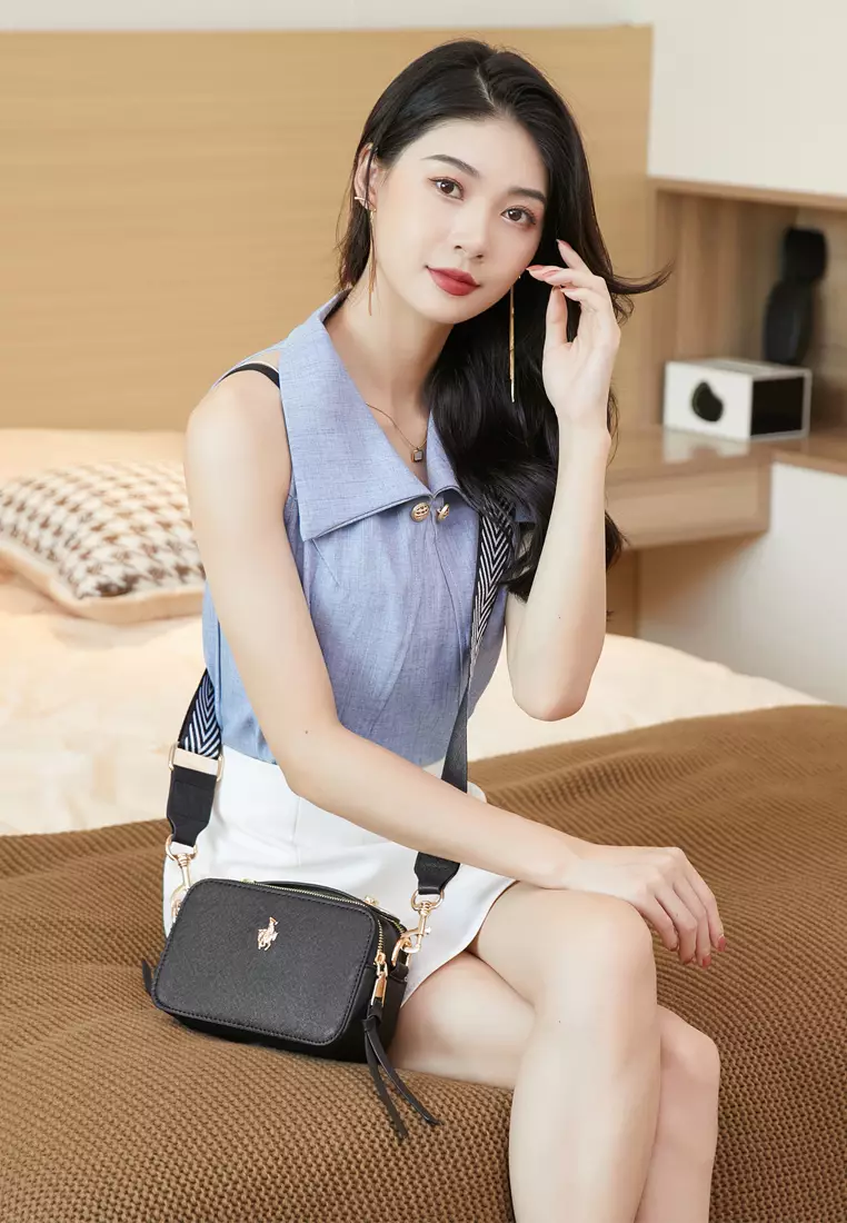 Women's Shoulder Bag / Sling Bag / Crossbody Bag - Black