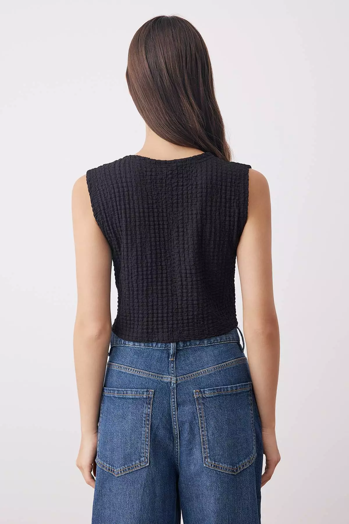 Black Textured Buttoned Fitted Crop Flexible Knitted Blouse Vest