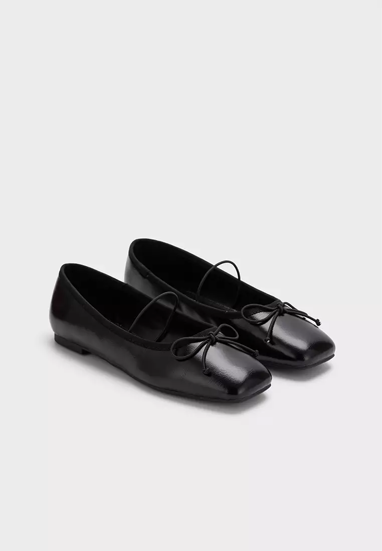 SQUARE TOE BALLET FLATS WITH STRAP & RIBBON