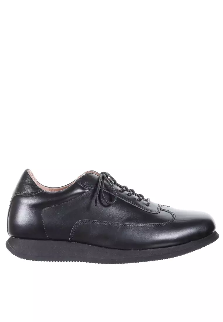 White leather sales casual shoes