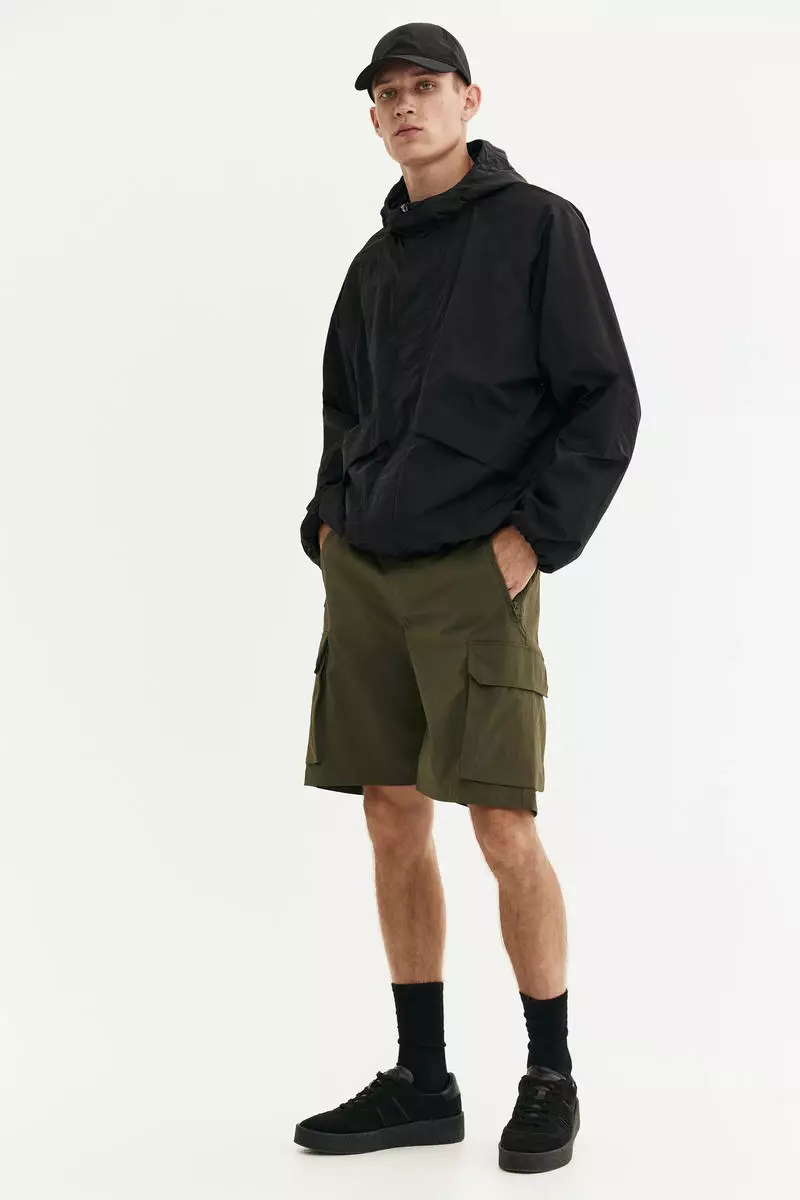 Regular Fit Nylon cargo shorts