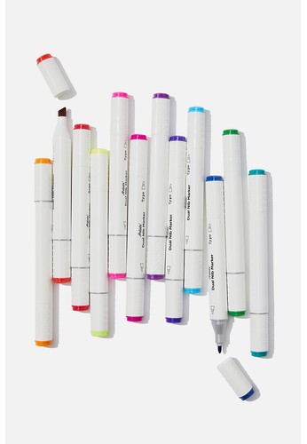 Typo dual nib markers