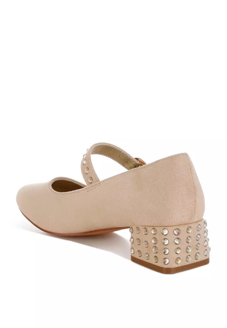 Sepatu Mary Jane Bertabur Warna Krem