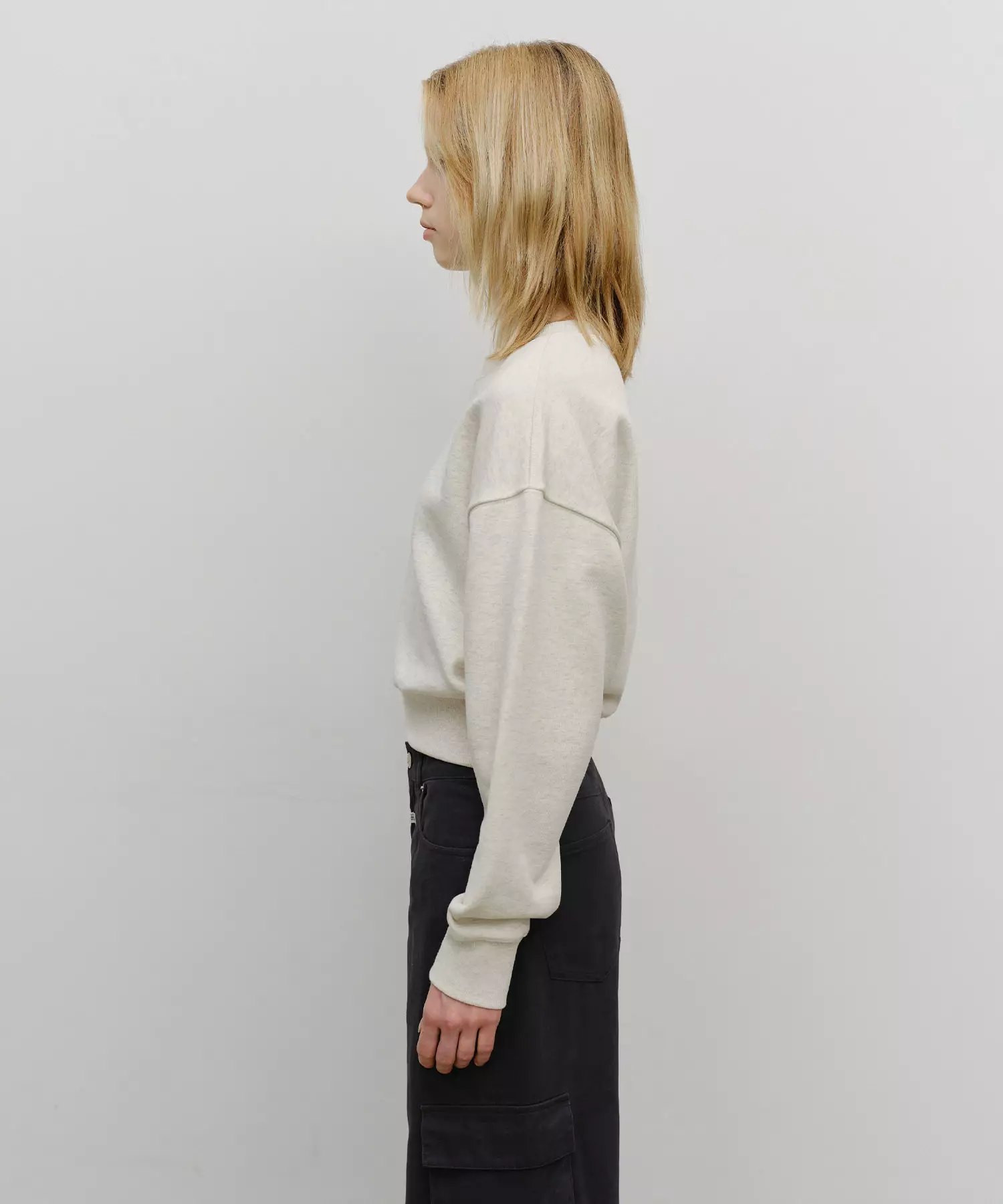 W SMALL CLASSIC LOGO CROP SWEATSHIRT oatmeal