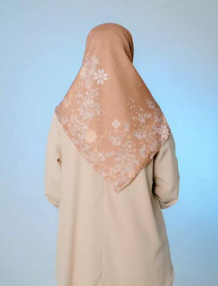 ZANIAH Scarf Mustard - Kerudung Hijab Segiempat Motif With Pouch Ziplock - Bahan Poly Fine - Ukuran 110x110