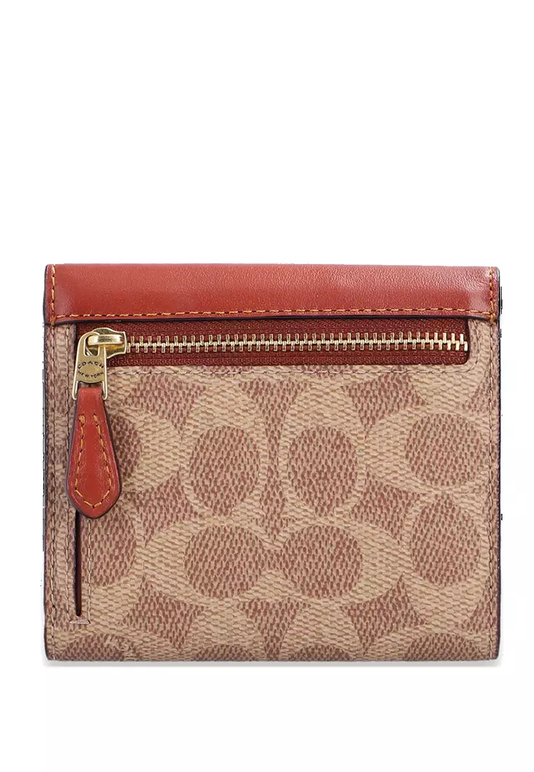 Wyn Small Wallet In Colorblock Signature Canvas - Tan/Rust