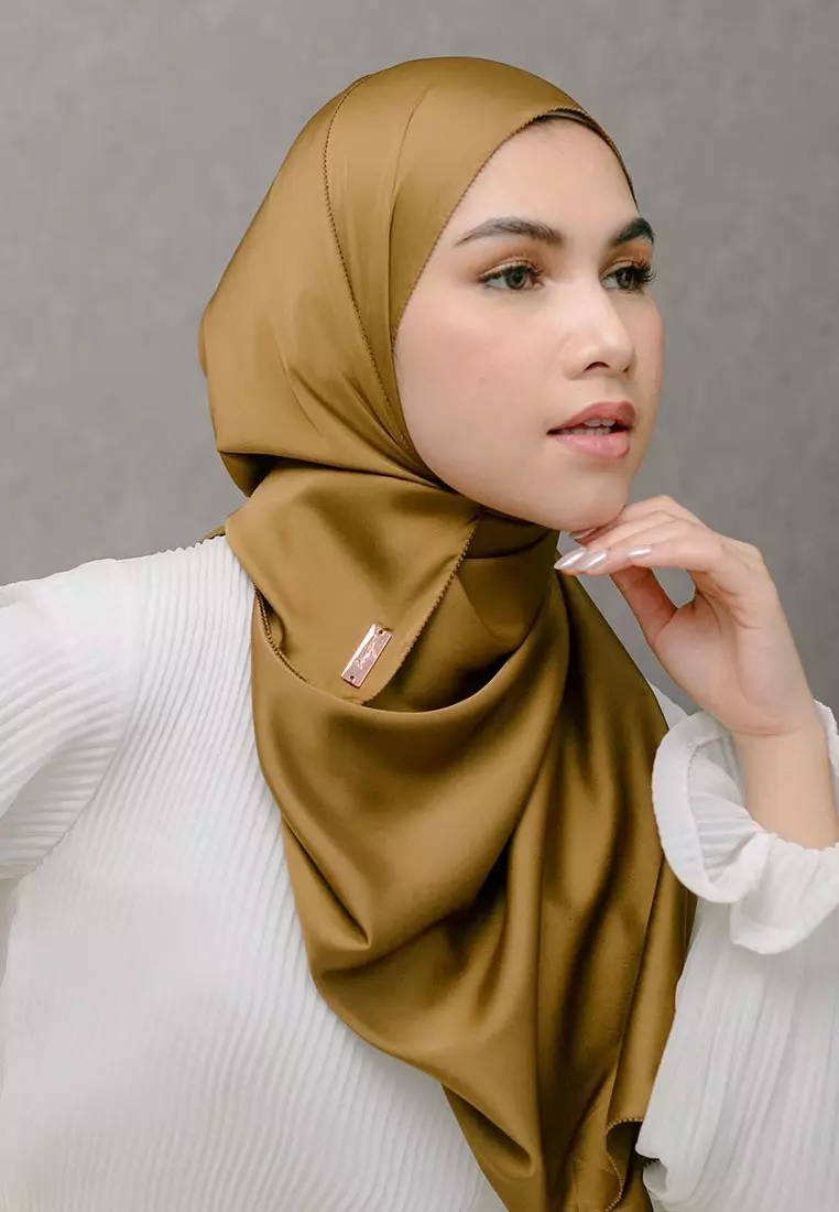 Medina Eyelash Shawl Hazelnut