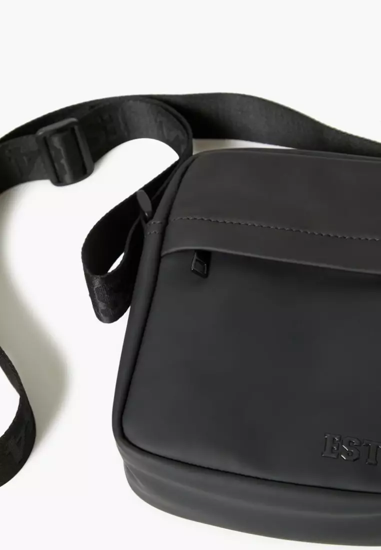 Black fanny hot sale pack forever 21