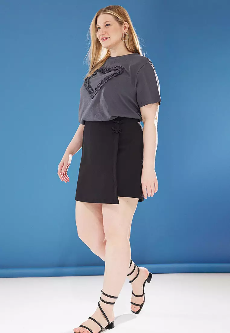 Ruffle Heart Detailed Boyfriend Fit T-Shirt