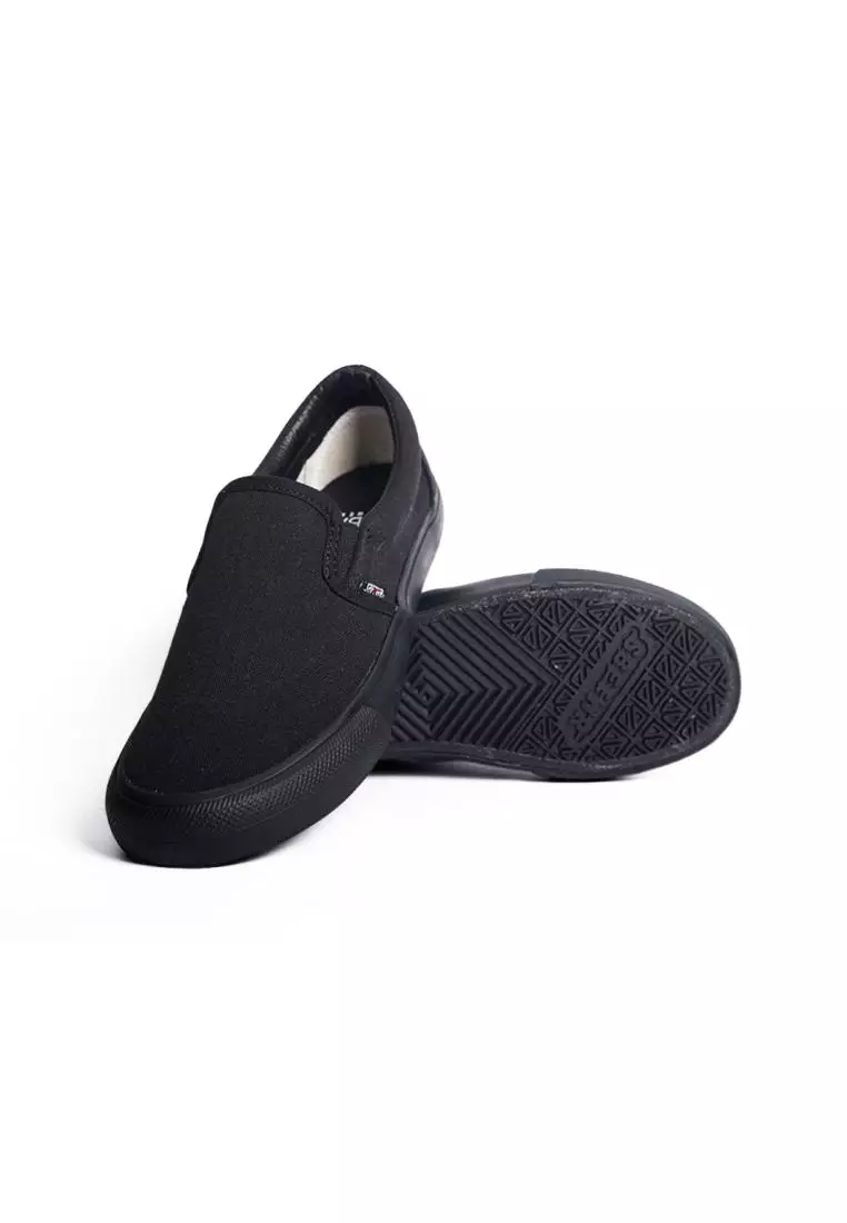 Saba Vintage Slip On All Black