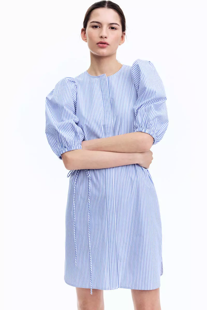 Puff-sleeved dress