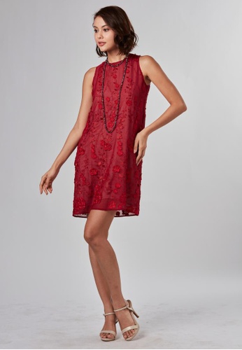 Somerset Bay Lily- Elegant Deep Red Shift Dress In 3 Dimensional Vintage Lace E40F0AA4A49751GS_1