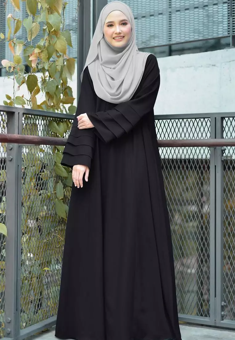 Laura Abaya Modern Layer Sleeves Loose Style in Black