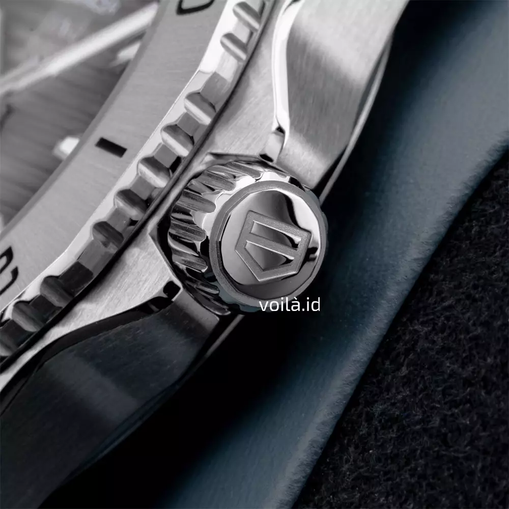 Aquaracer 40 - WBP2110.BA0627 Professional 200 Automatic Steel Black