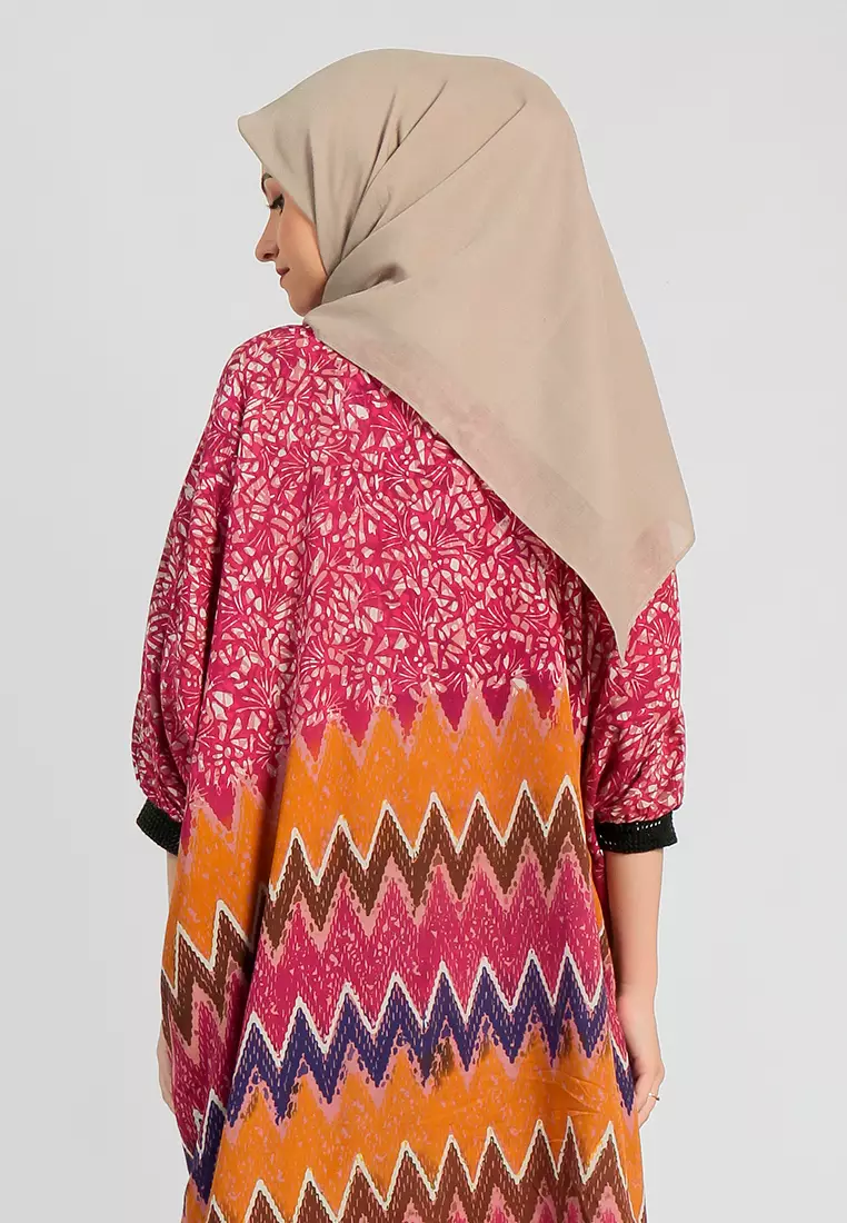 Kaftan Batik Tulis Zigzag Pink