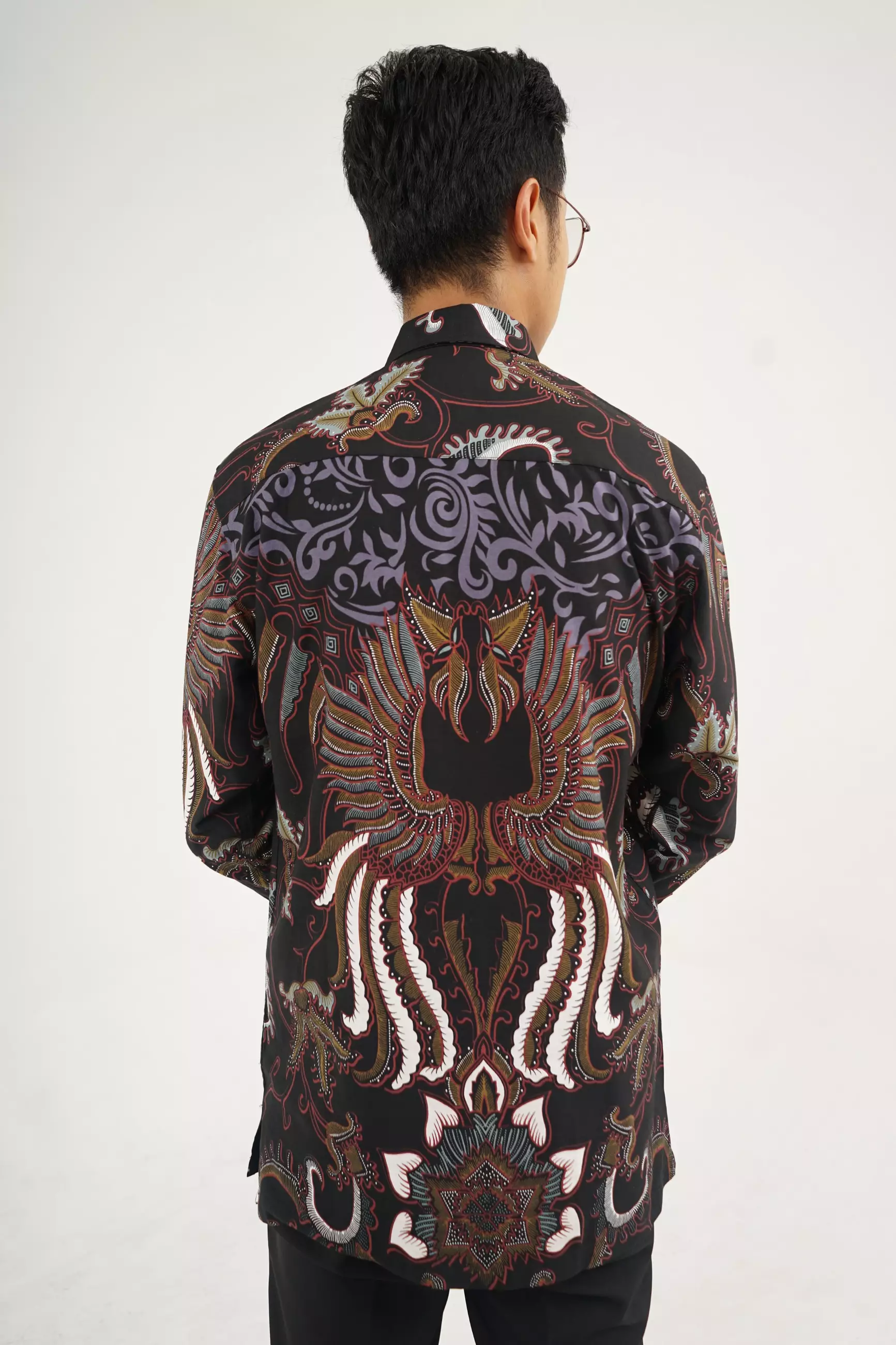 Andre Michel Kemeja Batik Lengan Panjang Hitam Motif 16643