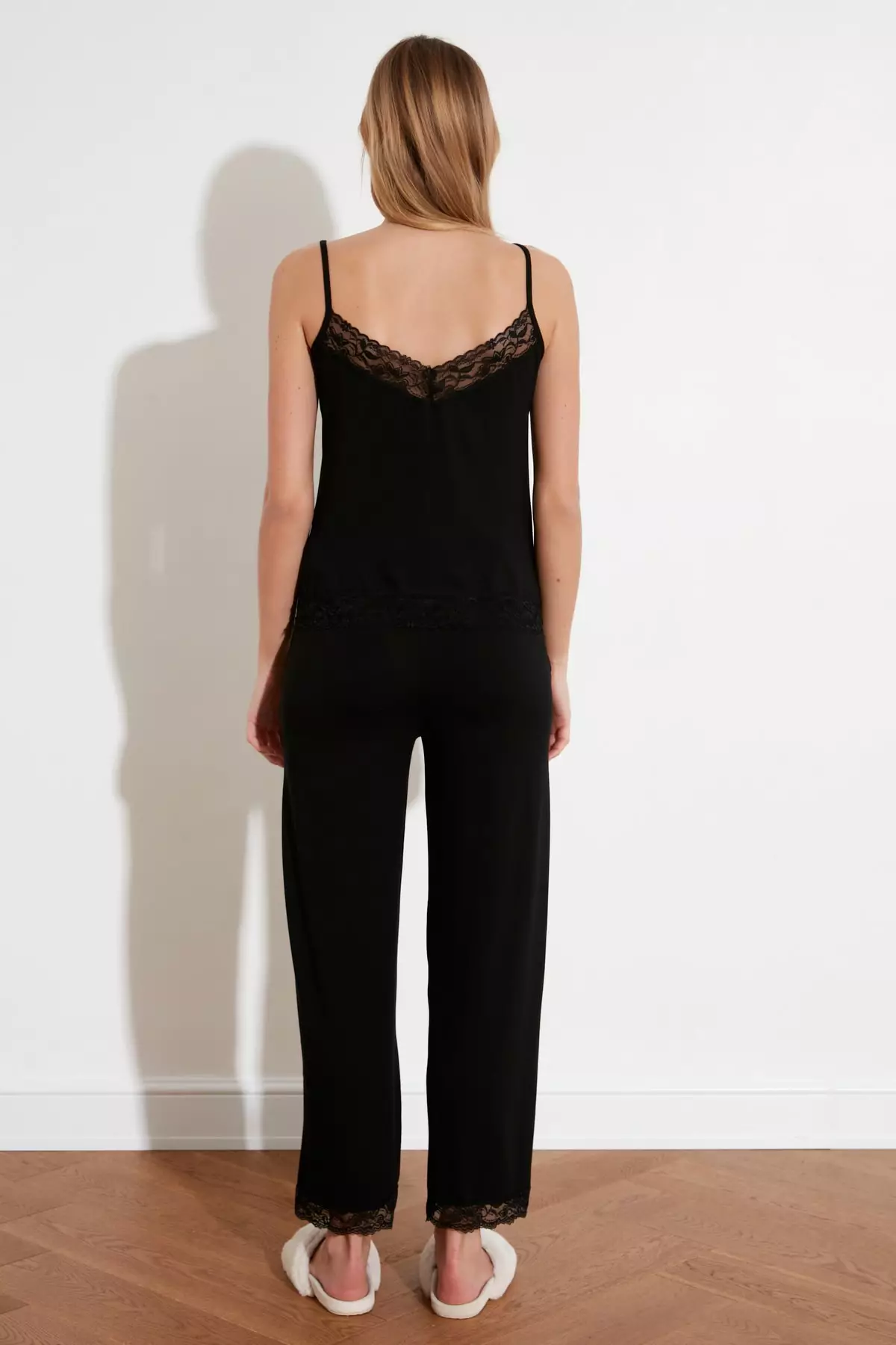 2-Piece Lace Cami Pajamas Set