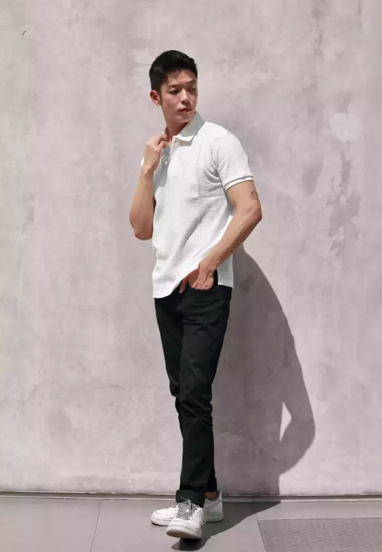 Kale Wale White / Kaos Rajut Pria Lengan Pendek