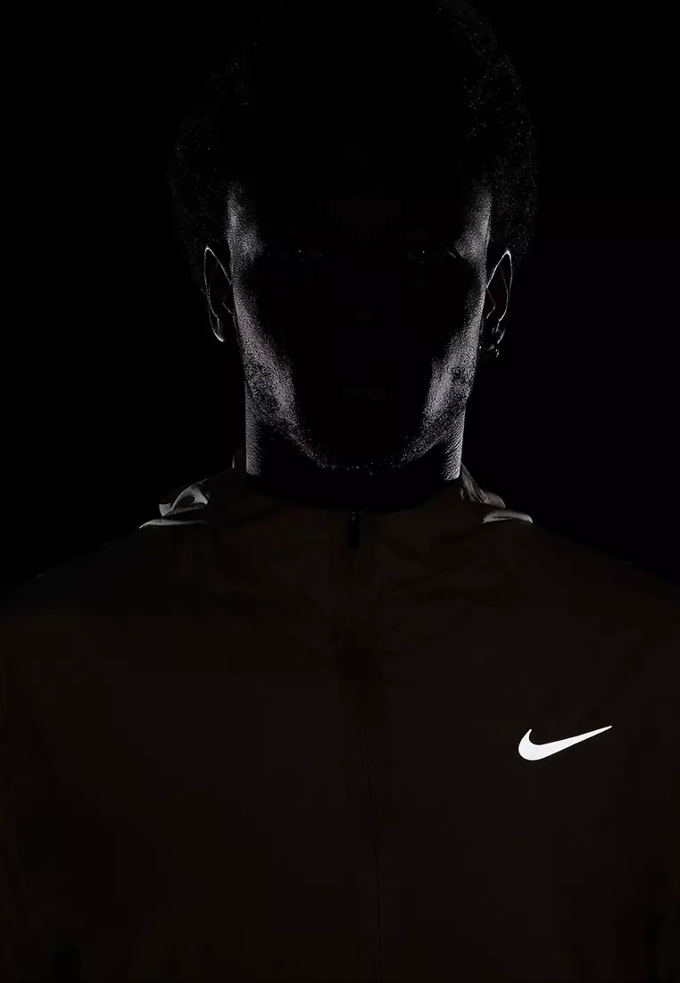 Form Dri-FIT Hooded Versatile Jacket